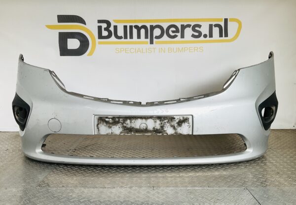 Bumper Opel Vivaro 2 ll 14-18 620222078R Voorbumper 2-F10-14558z