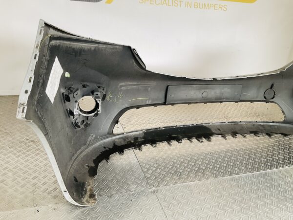 Bumper Opel Vivaro 2 ll 14-18 620222078R Voorbumper 2-F10-14558z