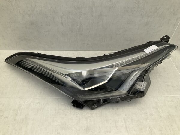 KOPLAMP TOYOTA CHR CH-R 81110-F4070-00 RECHTS TO-4917