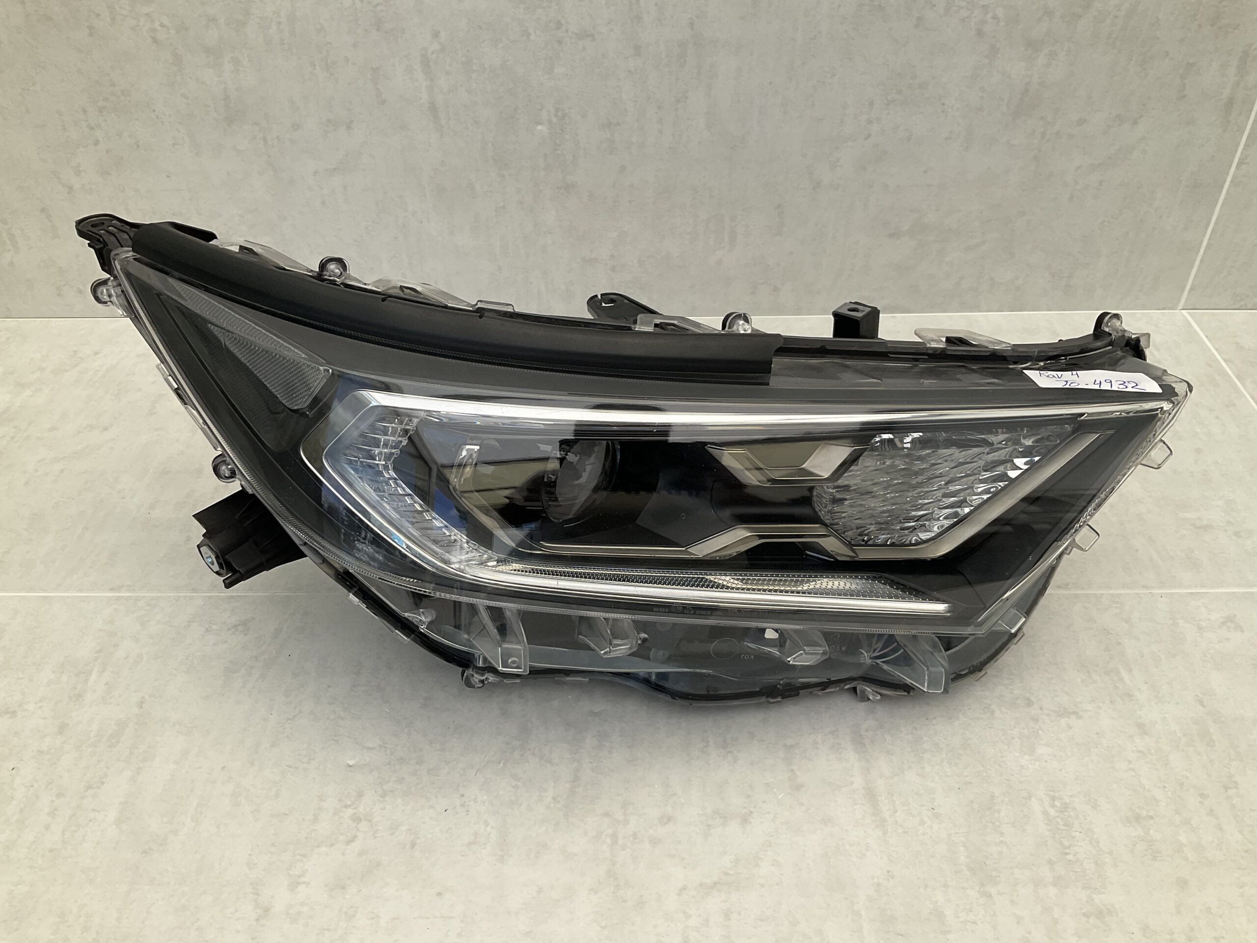 KOPLAMP TOYOTA RAV 4 RAV-4 HYBRID FULL LED RECHTS TO-4932
