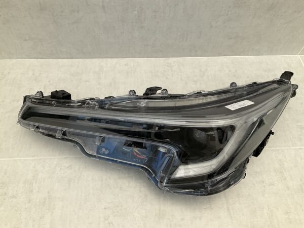 KOPLAMP TOYOTA COROLLA E21 LED 81110-02X10 RECHTS TO-4769