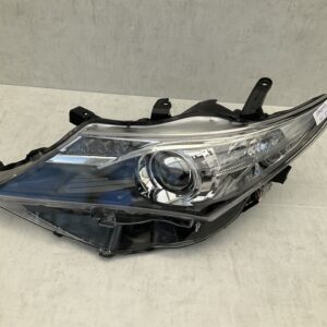 KOPLAMP TOYOTA AURIS XENON LED 81170-02E40 LINKS TO-5436