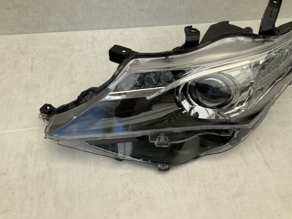 KOPLAMP TOYOTA AURIS XENON LED 81170-02E40 LINKS TO-5436