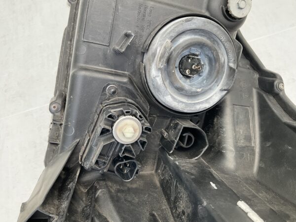 KOPLAMP TOYOTA HILUX AN120 AN130 15-19 RECHTS TO-4557
