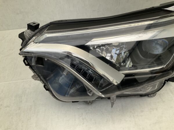KOPLAMP TOYOTA RAV 4 RAV-4 XA40 XENON LED W3049 LINKS TO-5595