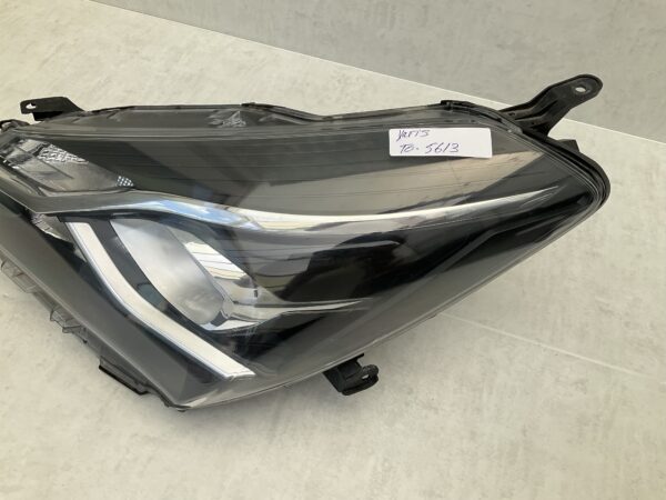 KOPLAMP TOYOTA YARIS ORIGINEEL LINKS TO-5613