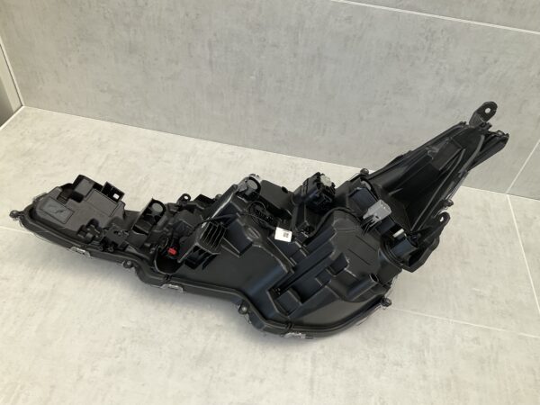 KOPLAMP TOYOTA COROLLA E21 L90119224 RECHTS TO-4827