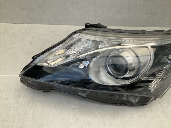KOPLAMP TOYOTA AVENSIS T27 LED H296GL LINKS TO-5153