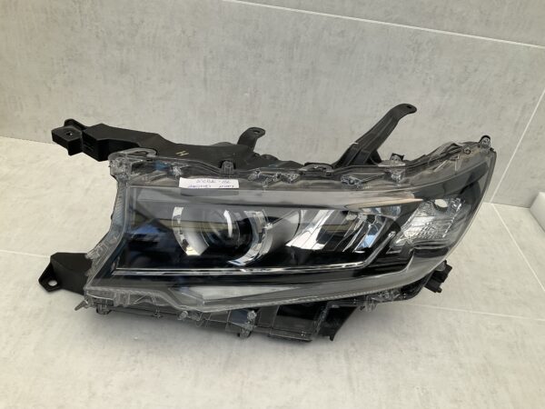 KOPLAMP TOYOTA LAND CRUISER LED 9.9V12W LINKS TO-5223