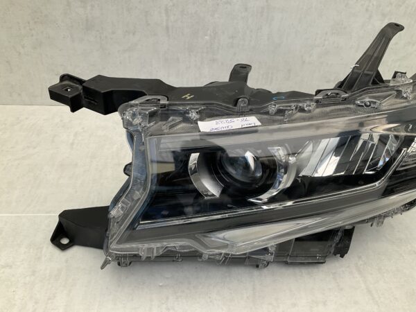 KOPLAMP TOYOTA LAND CRUISER LED 9.9V12W LINKS TO-5223