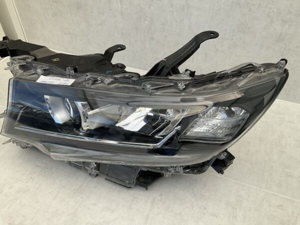 KOPLAMP TOYOTA LAND CRUISER LED 9.9V12W LINKS TO-5223