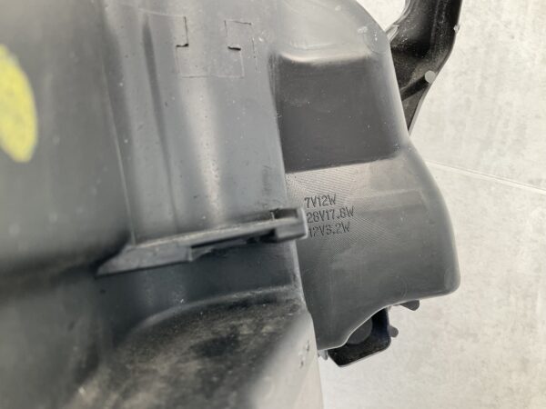 KOPLAMP TOYOTA PRIUS FULL LED 7V12W ORIGINEEL LINKS TO-8464