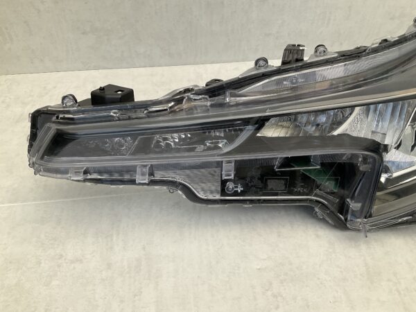 KOPLAMP TOYOTA COROLLA E21 81150-02S60 LINKS TO-5089