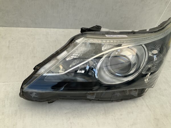 KOPLAMP TOYOTA AVENSIS H296GL-DE LINKS TO-8473