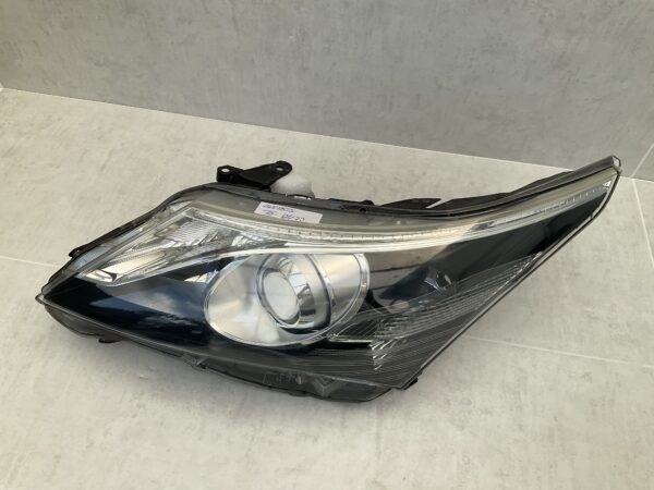 KOPLAMP TOYOTA AVENSIS H296GL-DE LINKS TO-8473