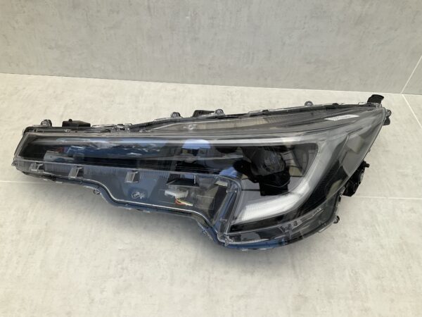 KOPLAMP TOYOTA COROLLA E21 FULL LED 81150-02X10 LINKS TO-4751