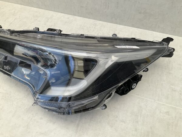 KOPLAMP TOYOTA COROLLA E21 FULL LED 81150-02X10 LINKS TO-4751
