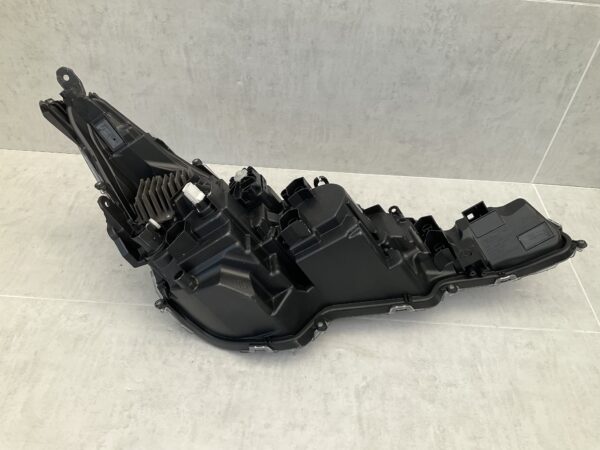 KOPLAMP TOYOTA COROLLA E21 FULL LED 81150-02X10 LINKS TO-4751