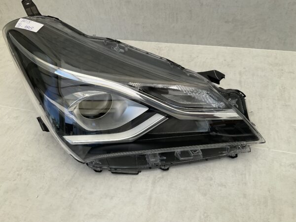 KOPLAMP TOYOTA YARIS 3 FACELIFT 14-17 HAKOGEEN RECHTS TO-5348