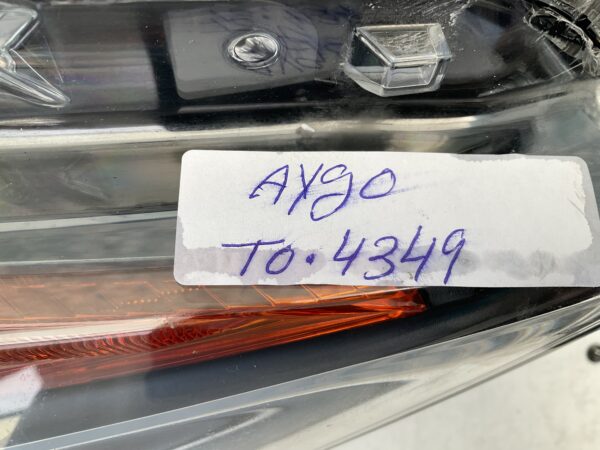 KOPLAMP TOYOTA AYGO 14-17 LED ORIGINEEL RECHTS TO-4349