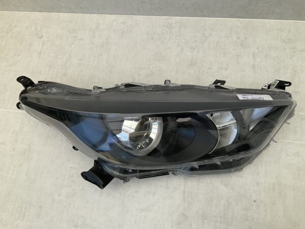 KOPLAMP TOYOTA YARIS K0-6EU LED ORIGINEEL RECHTS TO-4259