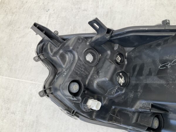 KOPLAMP TOYOTA YARIS K0-6EU LED ORIGINEEL RECHTS TO-4259