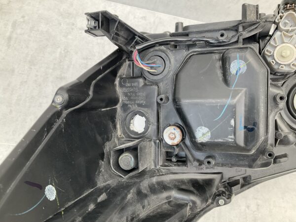 KOPLAMP TOYOTA HILUX 0K-56 LED ORIGINEEL RECHTS TO-8146