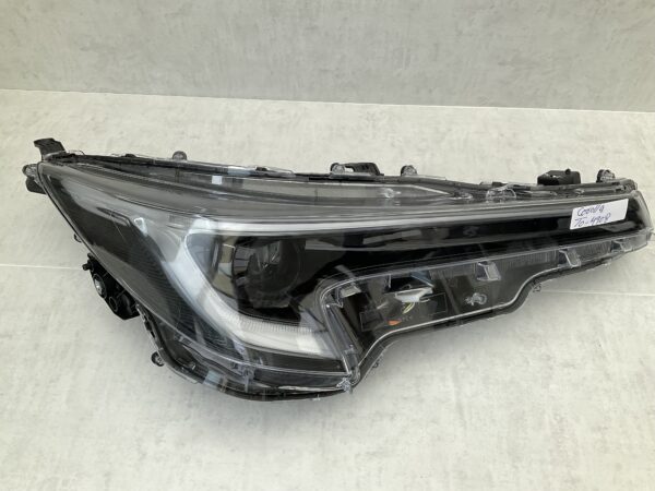 KOPLAMP TOYOTA COROLLA E21 FULL LED 81110-02X10 RECHTS TO-4908