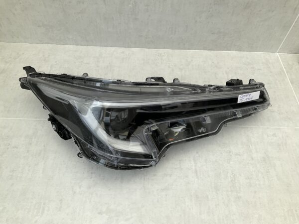KOPLAMP TOYOTA COROLLA E21 FULL LED 81110-02X10 RECHTS TO-4908