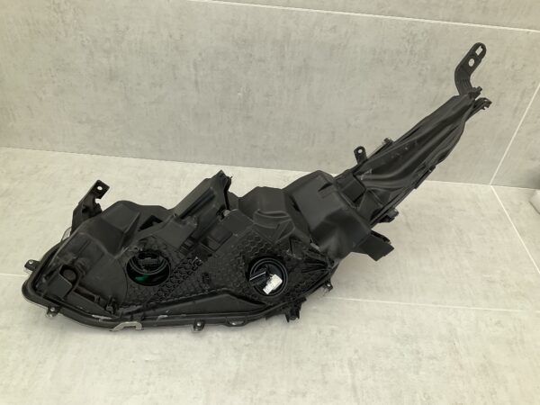 KOPLAMP TOYOTA PRIUS FULL LED 7V12W ORIGINEEL RECHTS TO-8142