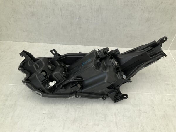 KOPLAMP TOYOTA YARIS K0-6EU LED ORIGINEEL RECHTS TO-4131