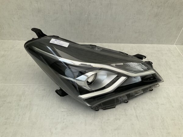 KOPLAMP TOYOTA YARIS 3 FACELIFT 14-17 HALOGEEN RECHTS TO-5466