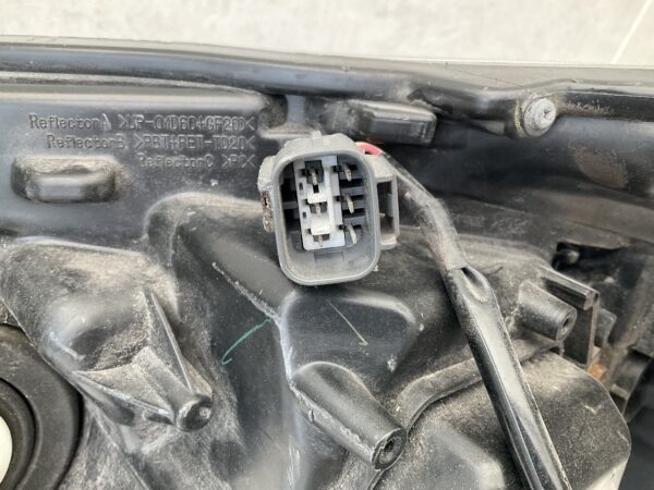 KOPLAMP TOYOTA HILUX 0K-56 LED ORIGINEEL RECHTS TO-8146A