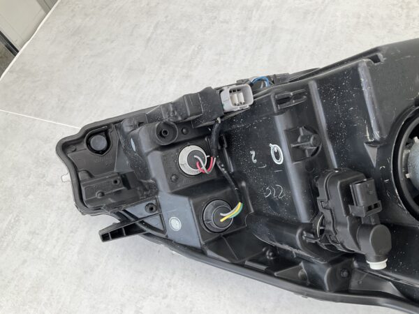 KOPLAMP TOYOTA YARIS ORIGINEEL LINKS TO-8296