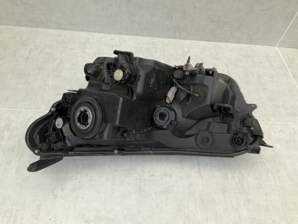 KOPLAMP TOYOTA RAV 4 RAV-4 XA40 XENON LED W3049 RECHTS TO-3776