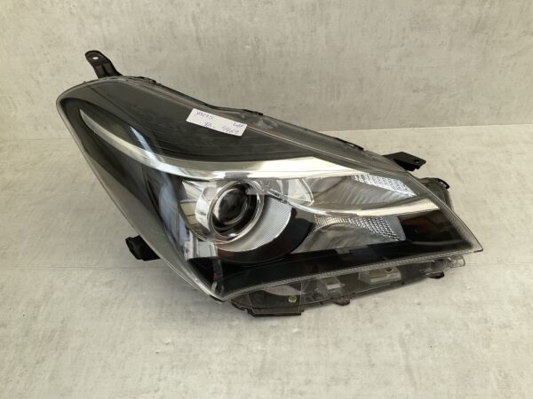 KOPLAMP TOYOTA YARIS 3 FACELIFT ORIGINEEL RECHTS TO-4469