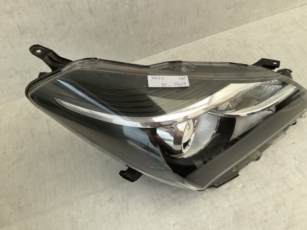 KOPLAMP TOYOTA YARIS 3 FACELIFT ORIGINEEL RECHTS TO-4469