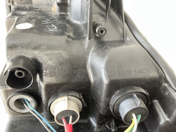 KOPLAMP TOYOTA YARIS 3 FACELIFT ORIGINEEL RECHTS TO-4469