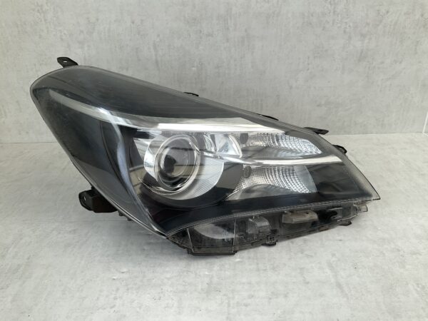 KOPLAMP TOYOTA YARIS 3 FACELIFT ORIGINEEL RECHTS TO-4469