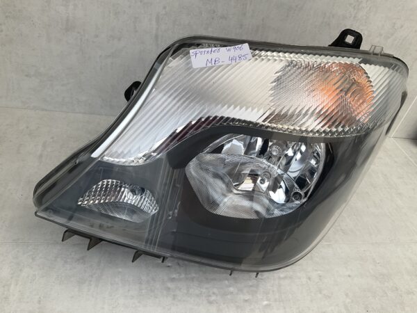 KOPLAMP MERCEDES W906 SPRINTER FACELIFT A9068202361 LINKS MB-4485