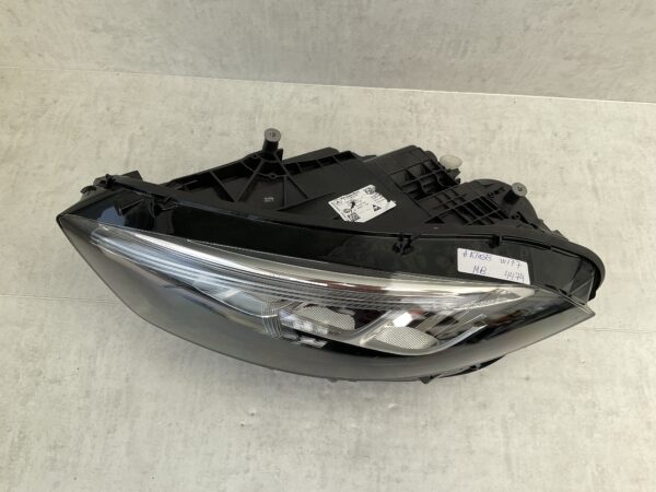 KOPLAMP MERCEDES A KLASSE W177 HALF LED HIGH PERFORMANCE A1779065104 LINKS MB-4474