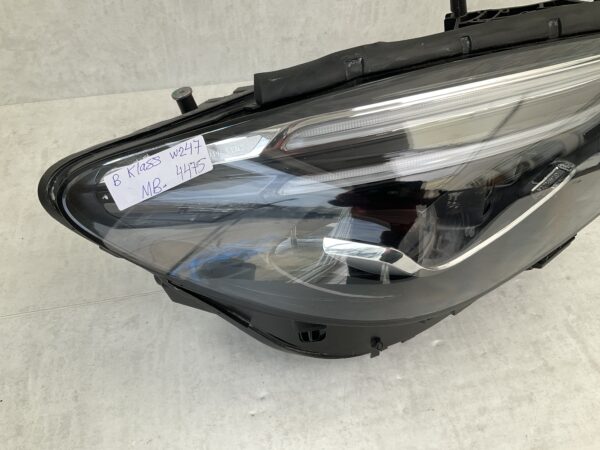 KOPLAMP MERCEDES B KLASSE W247 MULTIBEAM LED A2479068405 RECHTS MB-4475