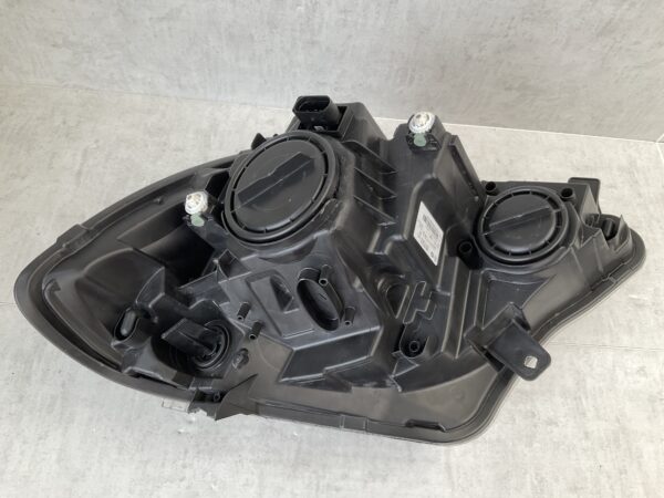 KOPLAMP MERCEDES W906 SPRINTER FACELIFT A9068205700 RECHTS MB-4495
