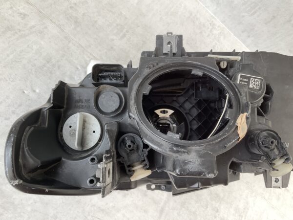 KOPLAMP 3 SERIE F30 F31 H7 HALOGEEN 63117259524 RECHTS BM-4487