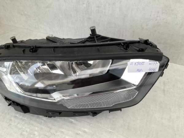 KOPLAMP MERCEDES A KLASSE  W177 HALOGEEN LED A1778261300 RECHTS MB-4496