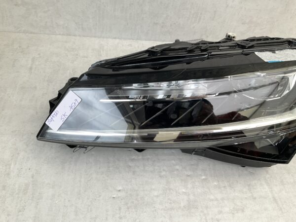 KOPLAMP SKODA SUPERB 3 CRYSTAL LIGHTING ORIGINEL LINKS SK-4509