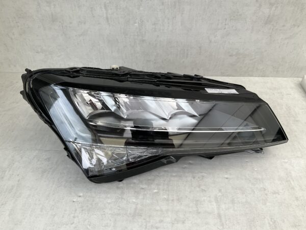 KOPLAMP SKODA SUPERB 3 ORIGINEEL RECHTS SK-4508