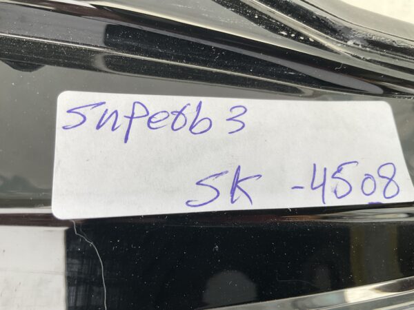 KOPLAMP SKODA SUPERB 3 ORIGINEEL RECHTS SK-4508