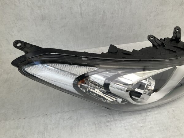 KOPLAMP HYUNDAI I30 LED R009H21060F RECHTS HY-4547