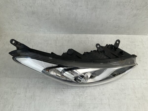 KOPLAMP HYUNDAI I30 LED R009H21060F RECHTS HY-4547